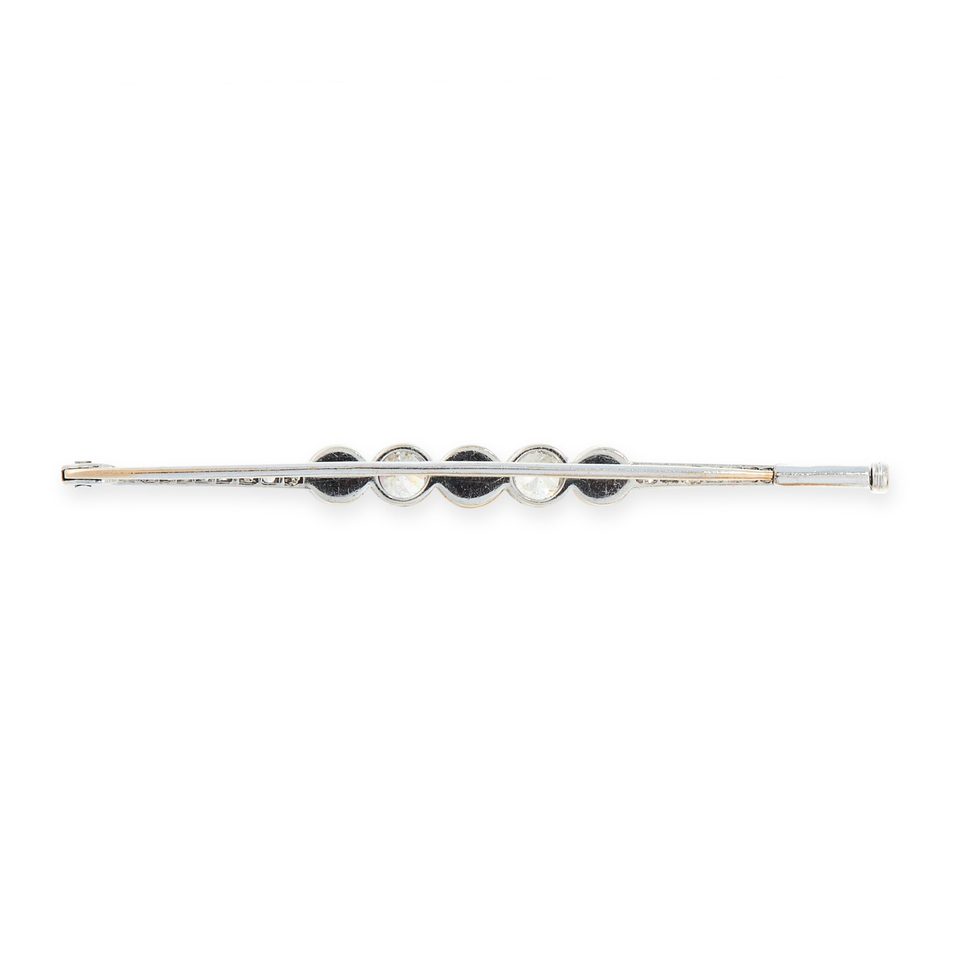 A PEARL AND DIAMOND BAR BROOCH, CIRCA 1940 in 14ct white gold, set with a trio of pearls - Bild 2 aus 2