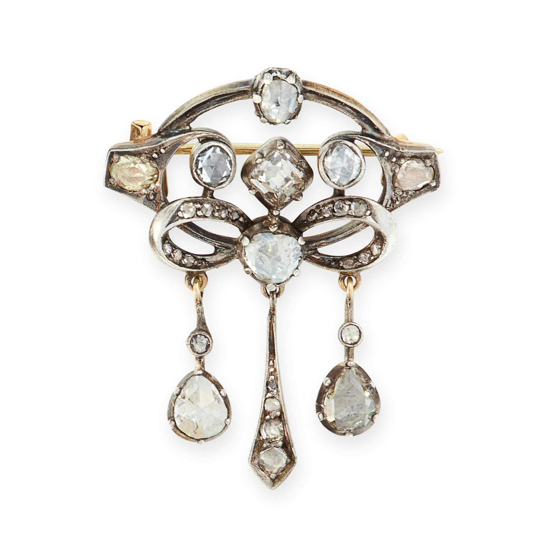 AN ANTIQUE DIAMOND BROOCH, LATE 19TH CENTURY in yellow gold and silver the openwork body jewelled