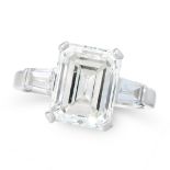 A SOLITAIRE DIAMOND ENGAGEMENT RING in platinum, set with a central emerald cut diamond of 4.60