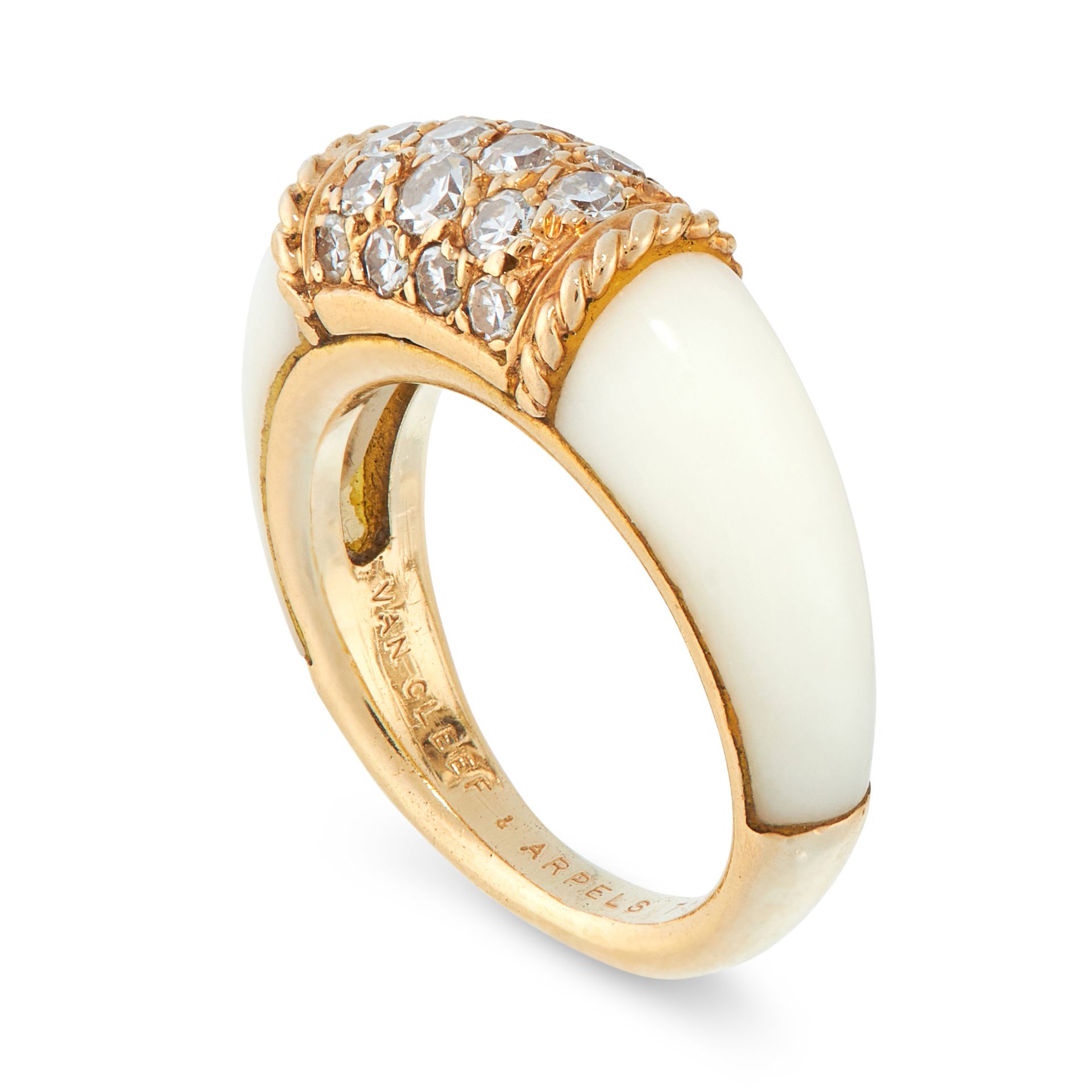 A VINTAGE WHITE CORAL AND DIAMOND PHILIPPINES DRESS RING, VAN CLEEF & ARPELS in 18ct yellow gold, - Bild 2 aus 2