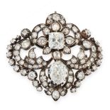 A FINE ANTIQUE DIAMOND BROOCH, 19TH CENTURY in yellow gold and silver, set with two principal old