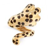 AN ENAMEL MITZA CLAW RING, DIOR in 18ct yellow gold, designed as the paw of a panther or leopard,