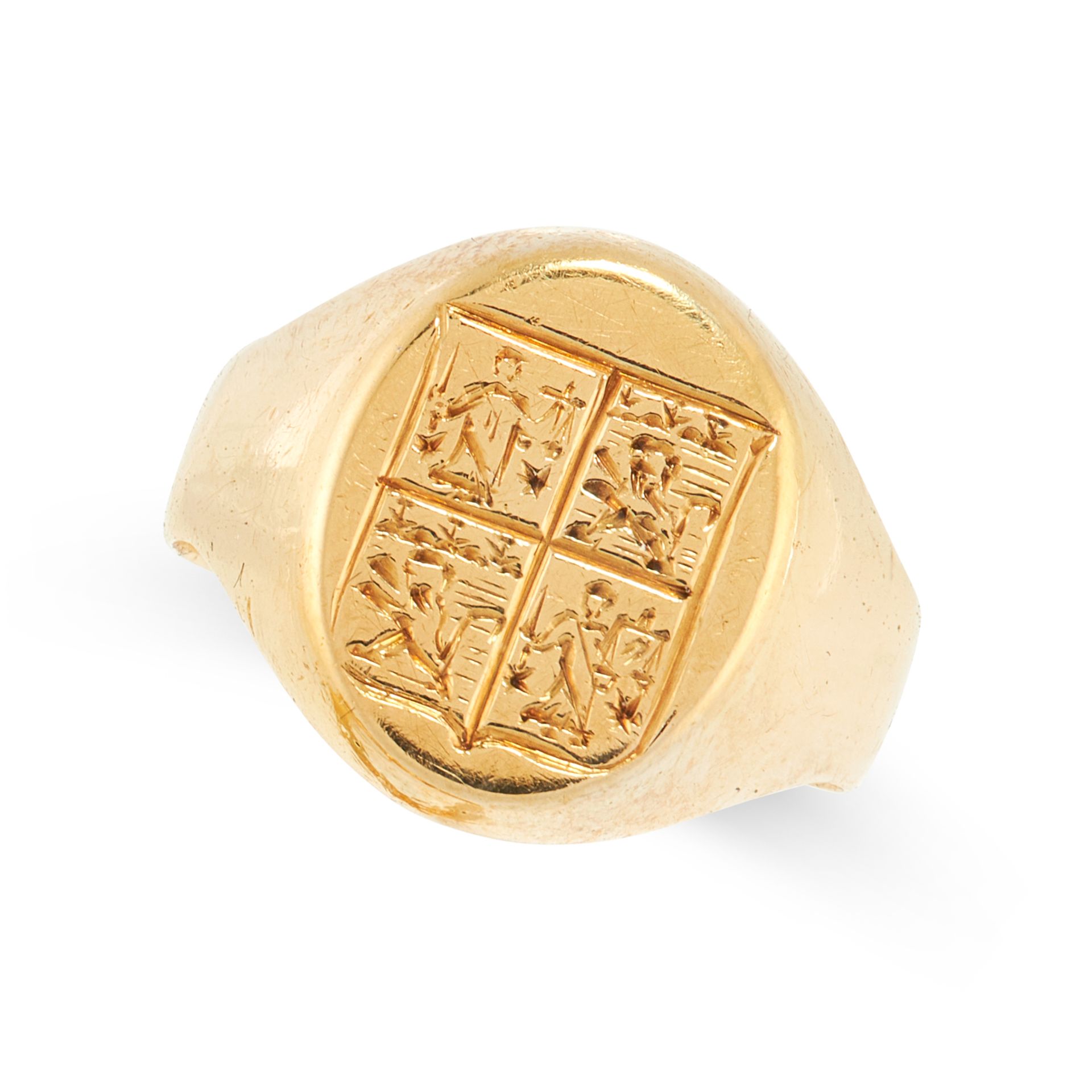 A VINTAGE SEAL / SIGNET RING in 18ct yellow gold, the face engraved to depict a coat of arms,