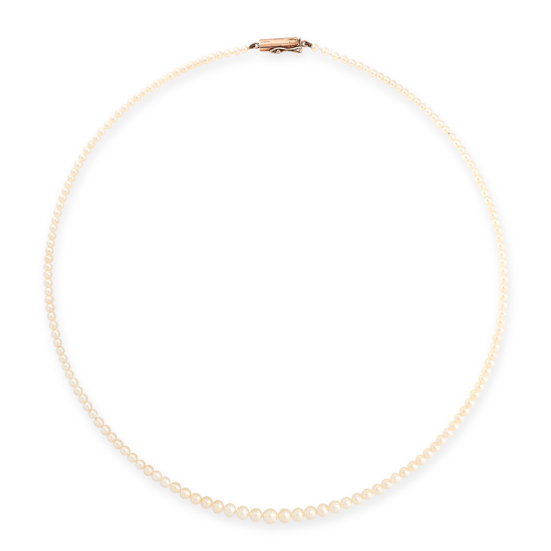 ANTIQUE NATURAL PEARL NECKLACE in yellow gold, comprising a single row of one hundred and fifty-four