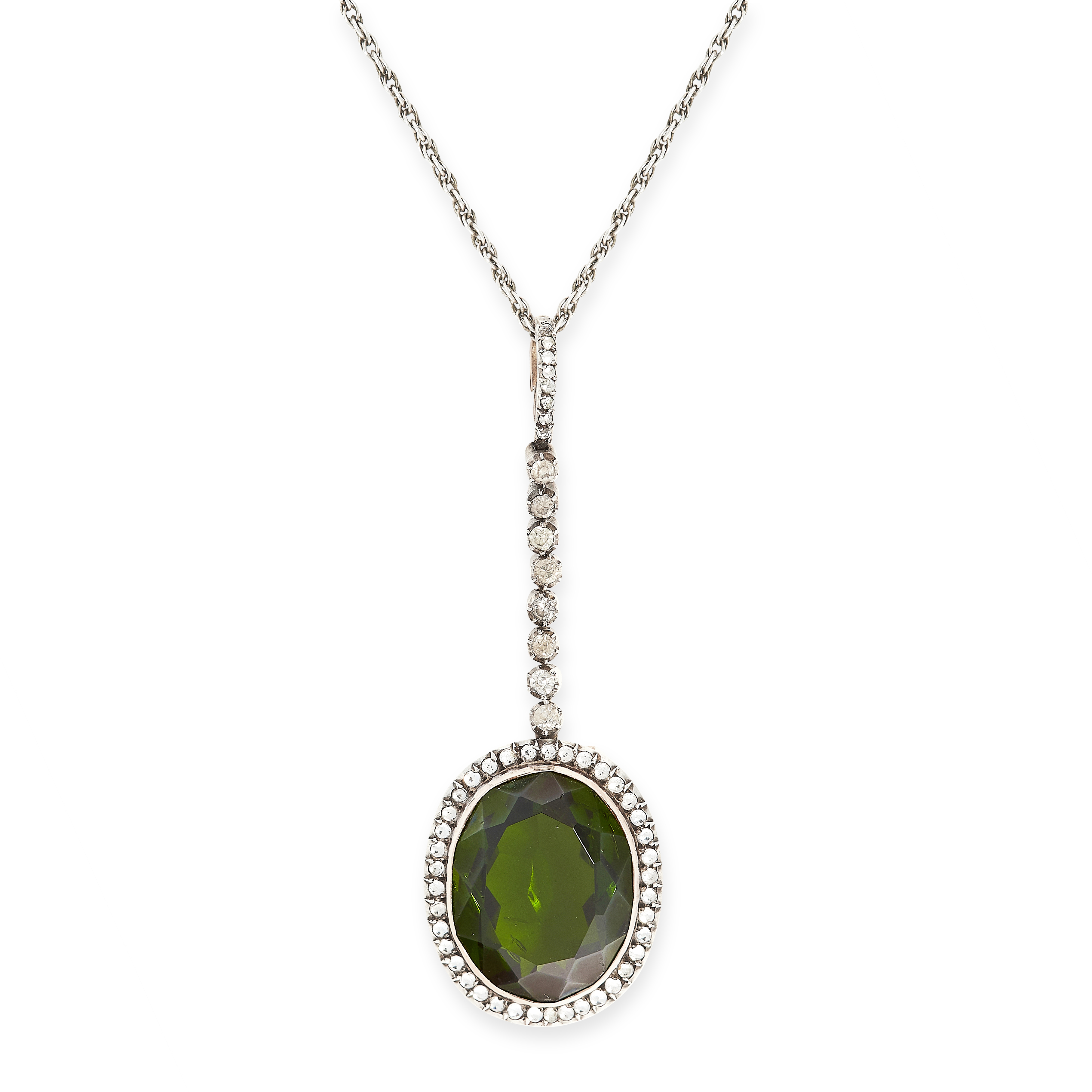 A GREEN PASTE PENDANT AND CHAIN, EARLY 20TH CENTURY the pendant rubover set with an oval cut green