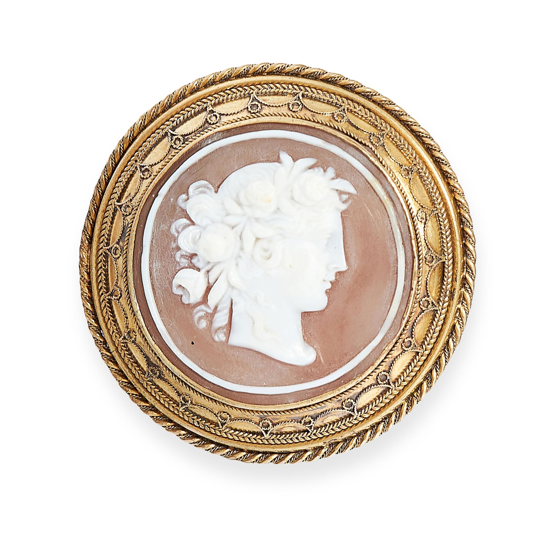 ANTIQUE CAMEO BROOCH, 19TH CENTURY mounted in yellow gold, set to the centre with a circular