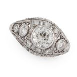 ANTIQUE EDWARDIAN DIAMOND RING, EARLY 20TH CENTURY in platinum, collet-set with a circular-cut
