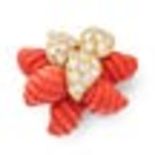 VINTAGE CORAL AND DIAMOND COCKTAIL RING, CIRCA 1960 in high carat yellow gold, set with a series