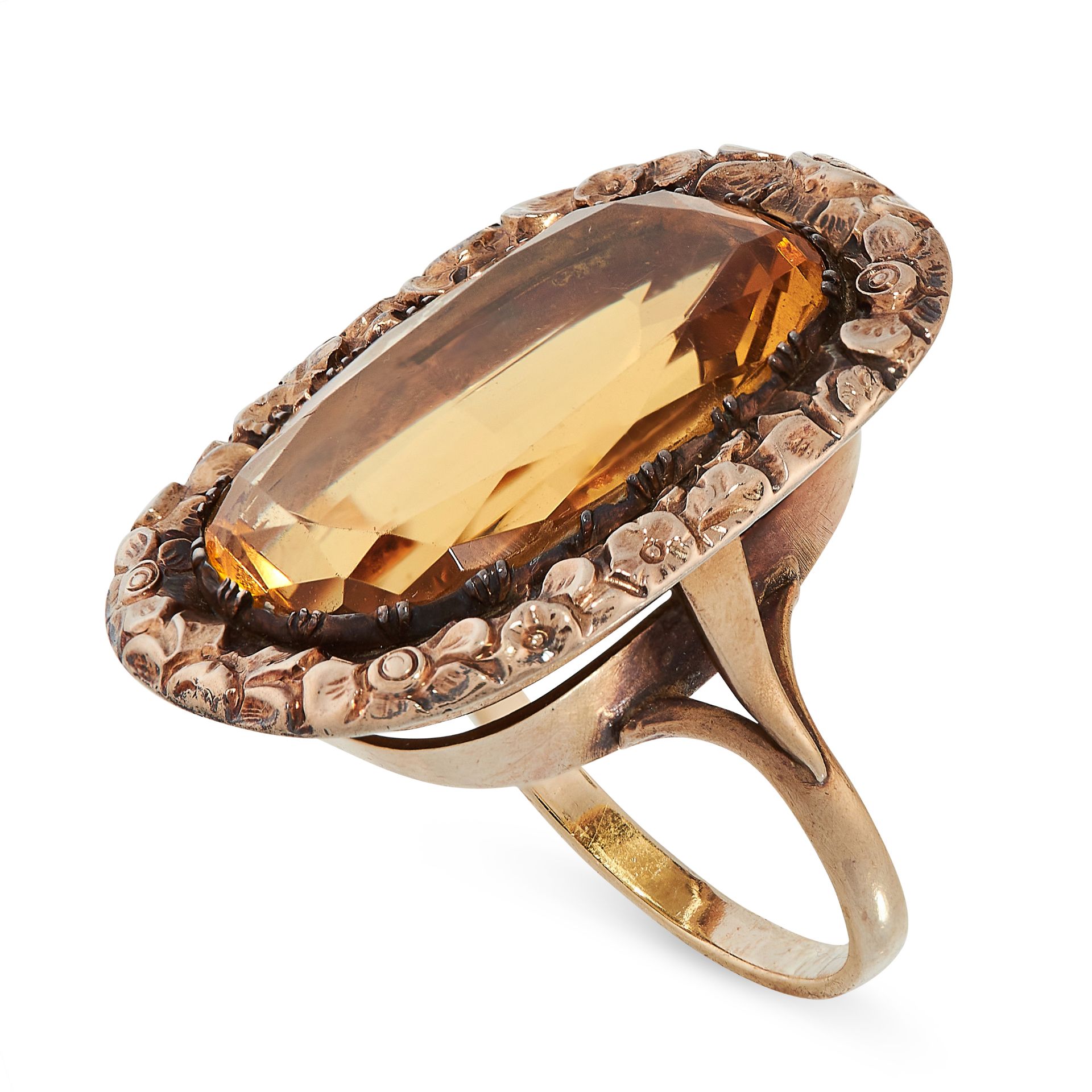 ANTIQUE CITRINE RING in yellow gold, set with a cushion cut citrine of 20.60 carats, in a foliate - Image 2 of 2