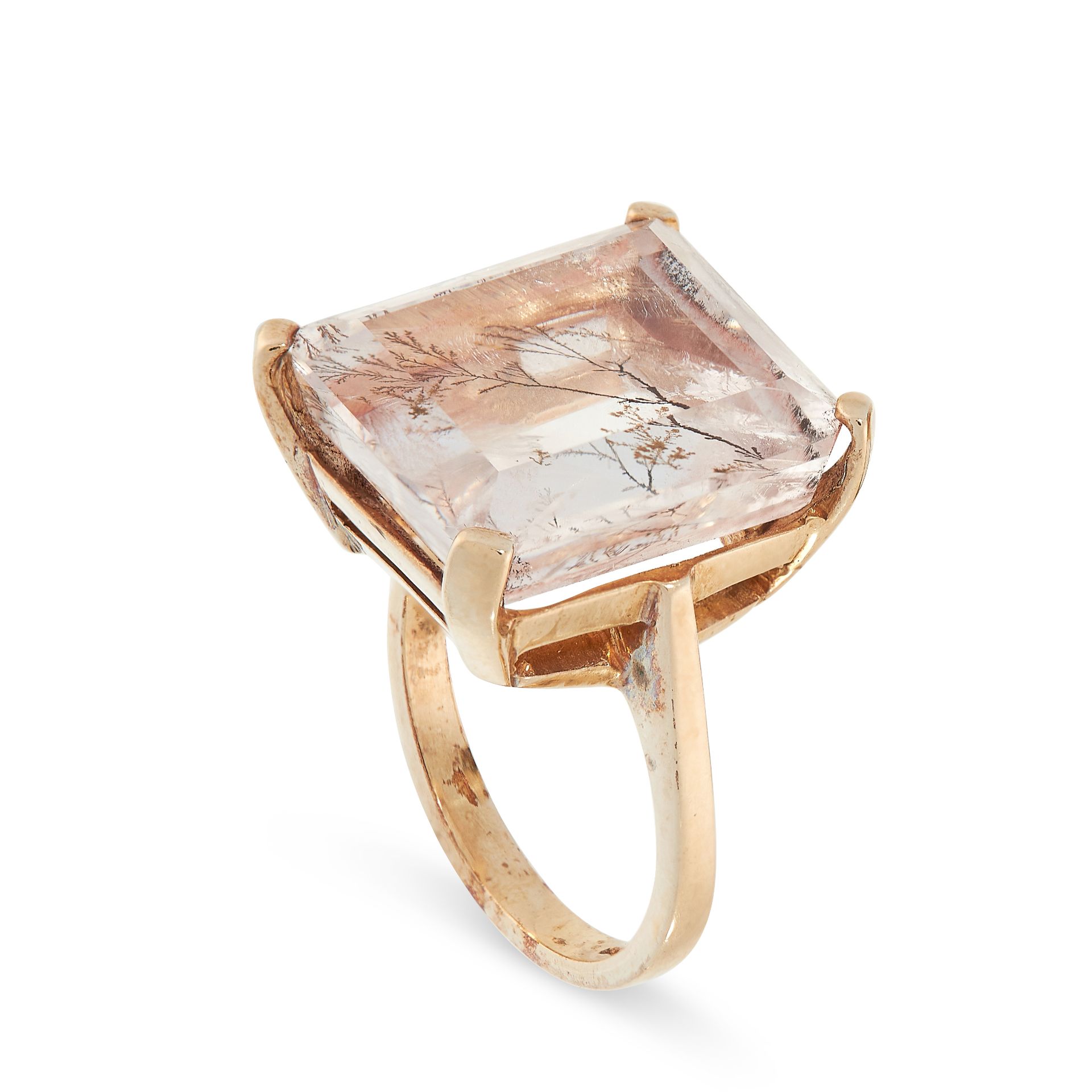 DENDRITIC QUARTZ RING in 9ct yellow gold, comprising of an emerald cut dendritic quartz, British - Image 2 of 2