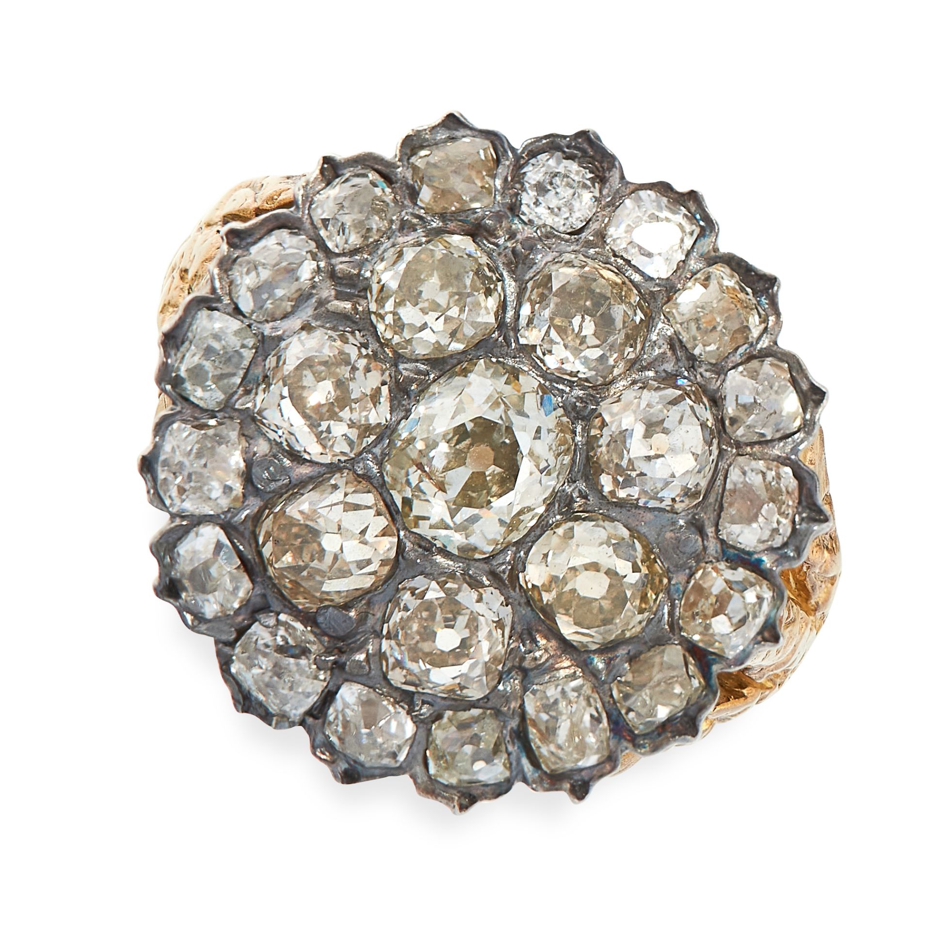 ANTIQUE DIAMOND RING in yellow gold and silver, in cluster form set with old cut diamonds, all