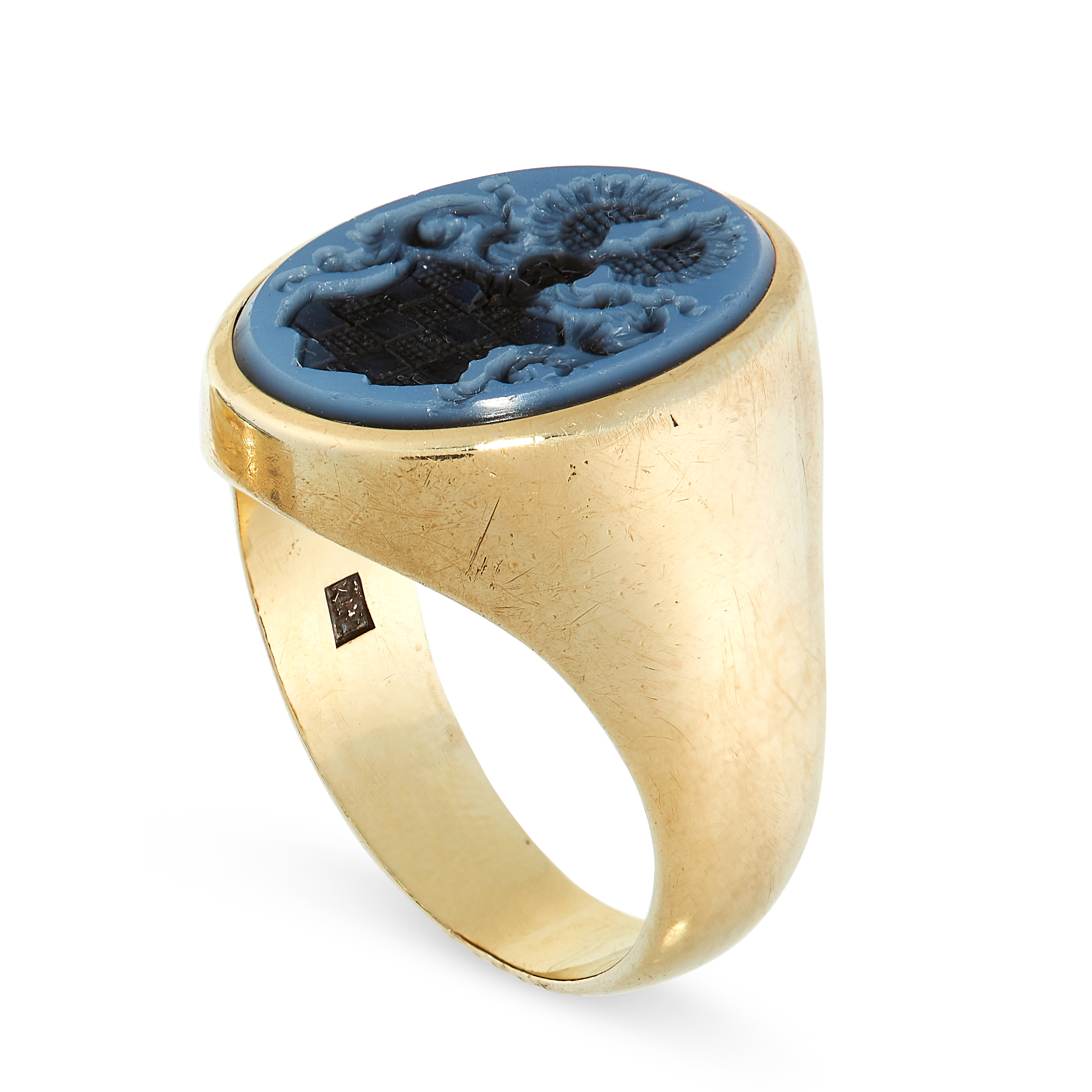 AGATE INTAGLIO SIGNET RING in 14ct yellow gold, set with an oval polished piece of agate, reverse - Image 2 of 2