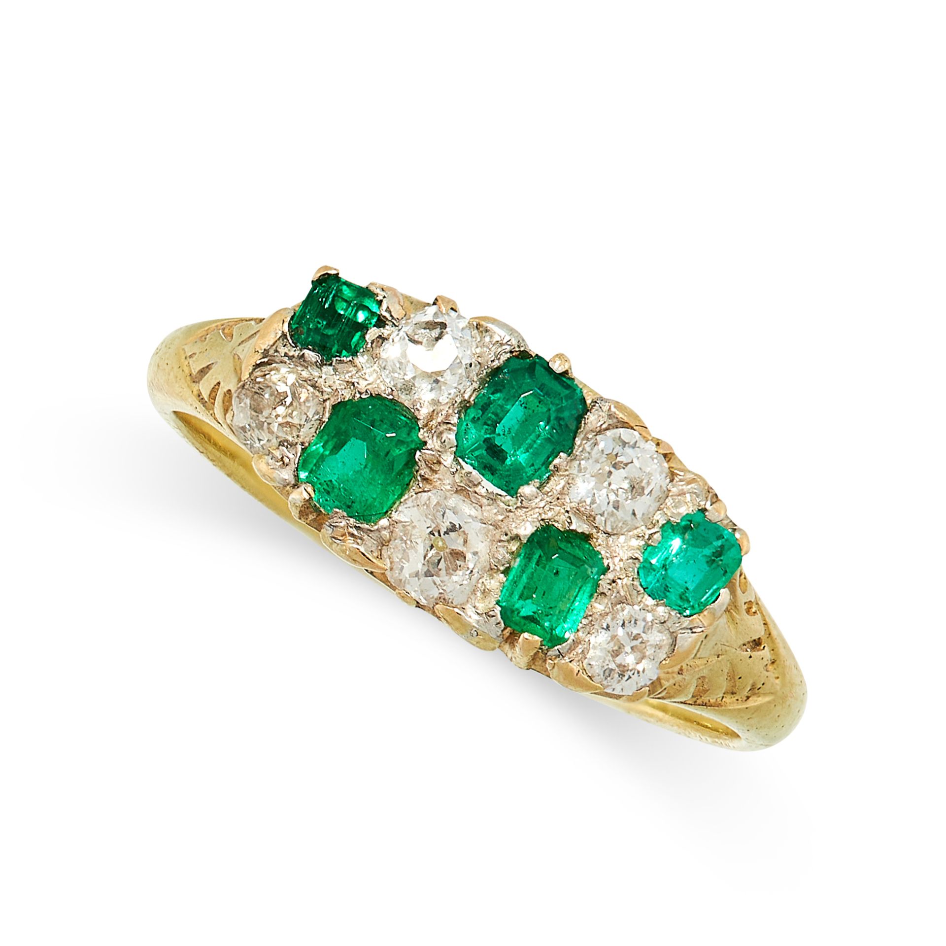 ANTIQUE EMERALD AND DIAMOND RING in 18ct yellow gold, the face set alternately with emerald cut