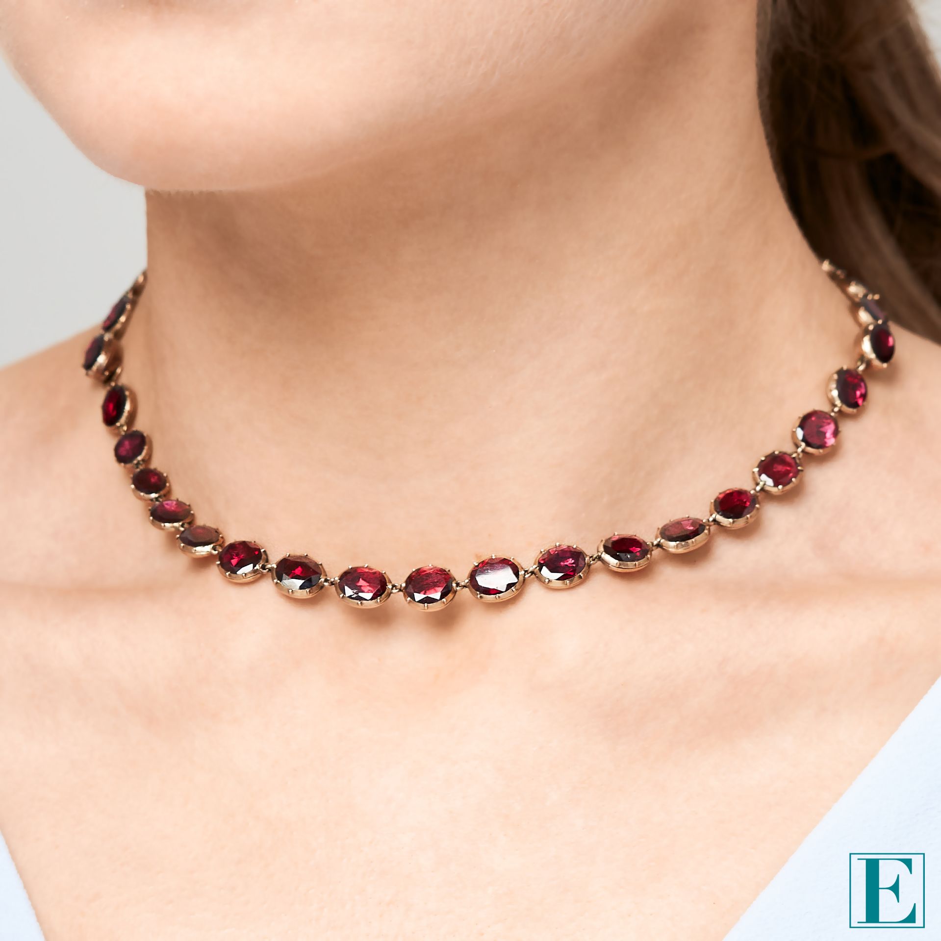 AN ANTIQUE GARNET RIVIERE NECKLACE, 19TH CENTURY in yellow gold, comprising a single row of thirty- - Image 3 of 3