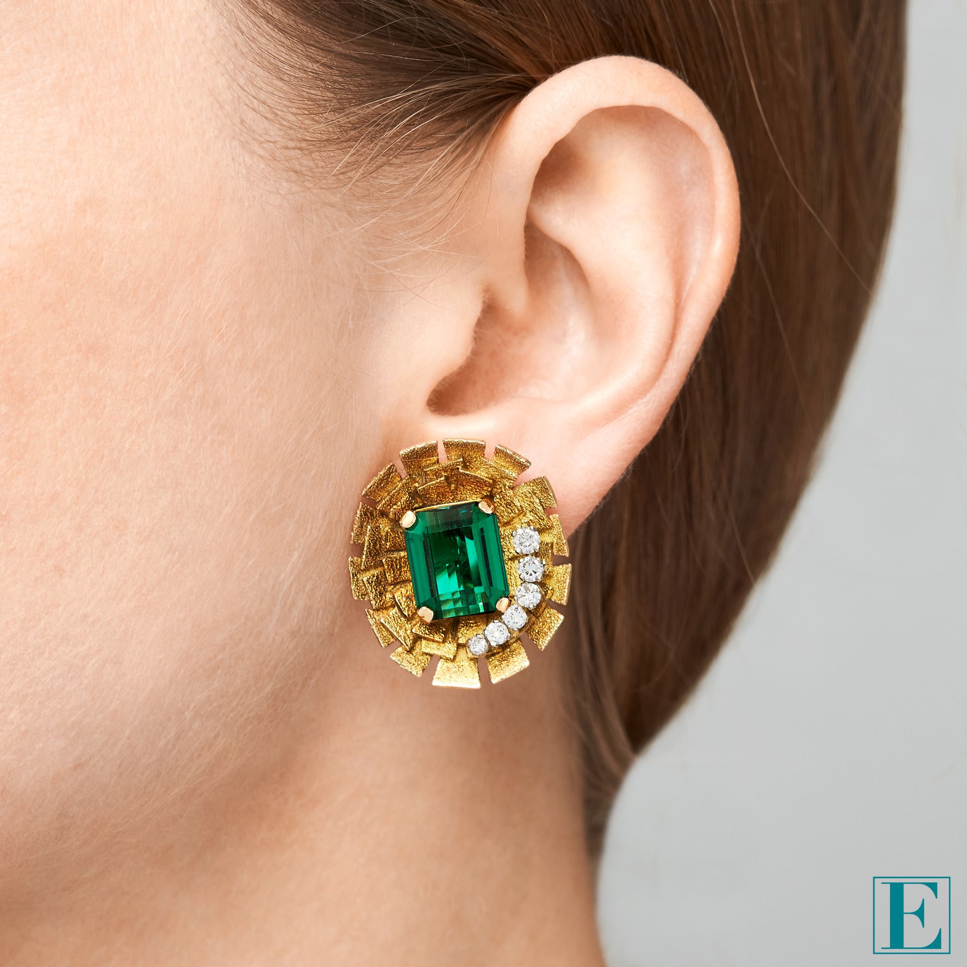 A PAIR OF VINTAGE GREEN TOURMALINE AND DIAMOND CLIP EARRINGS, ANDREW GRIMA 1970s in 18ct yellow - Image 3 of 3