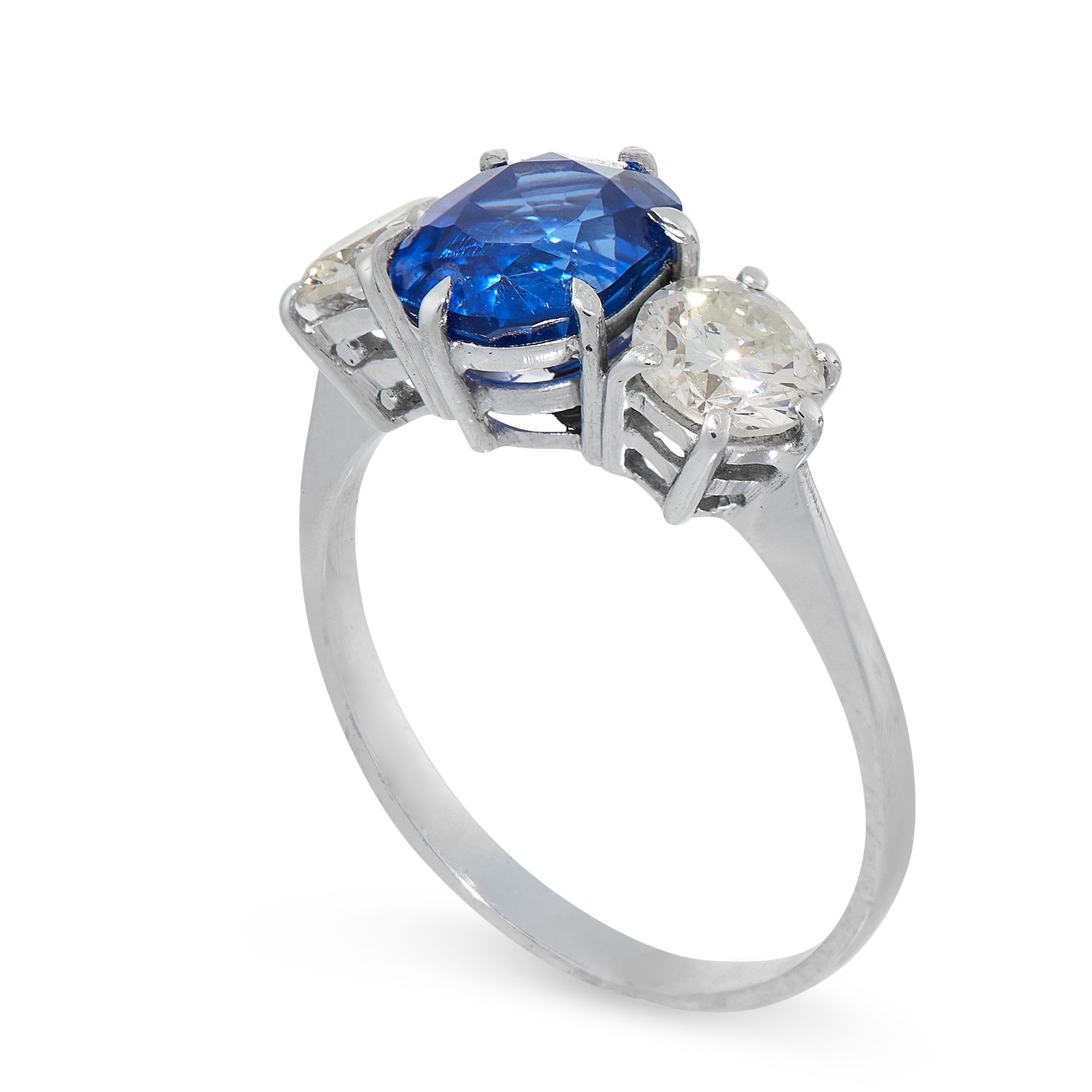 A CEYLON NO HEAT SAPPHIRE AND DIAMOND RING set with a central cushion cut blue sapphires of 2.30 - Image 2 of 2