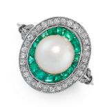AN ART DECO NATURAL PEARL, EMERALD AND DIAMOND RING, CIRCA 1925 in platinum, in target design, set