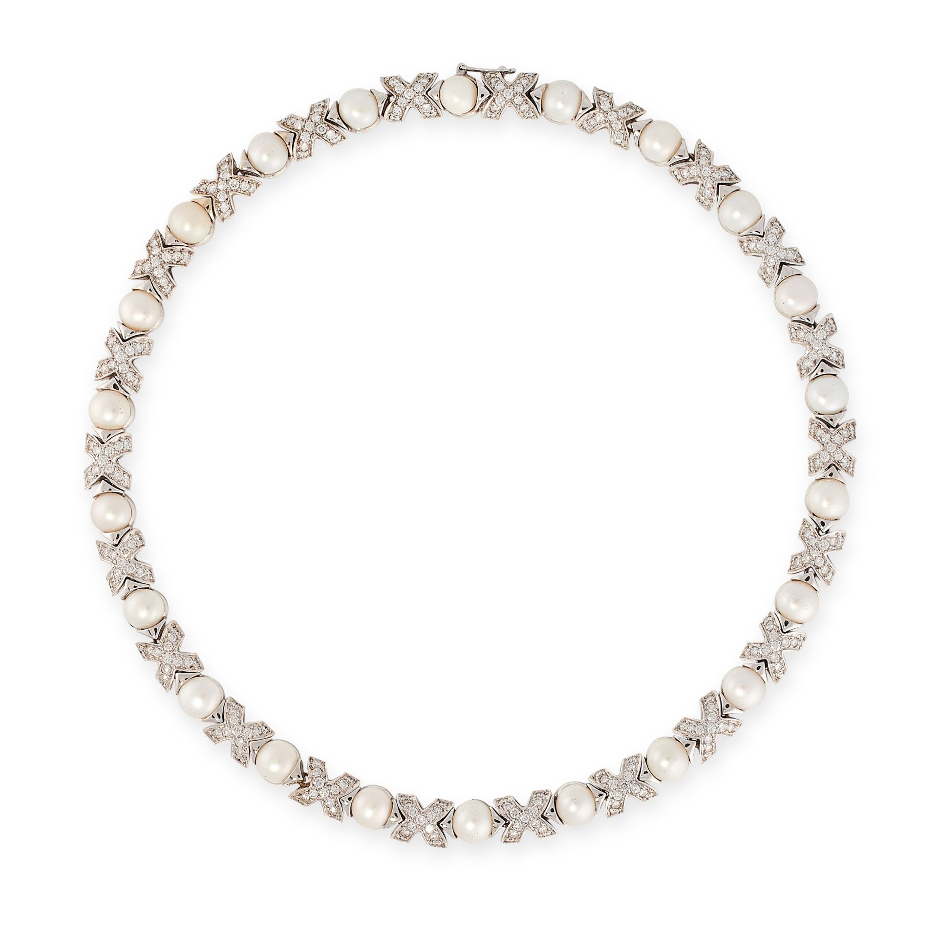 A PEARL AND DIAMOND NECKLACE in 18ct white gold, comprising a single row of twenty-two pearls,