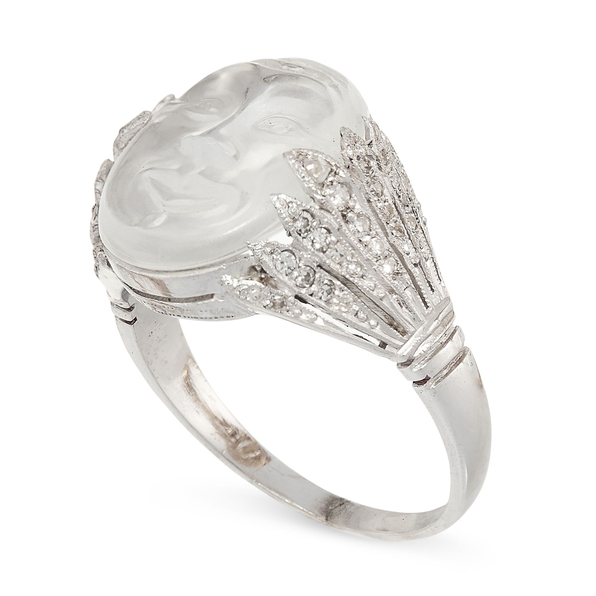 A MOONSTONE AND DIAMOND MAN IN THE MOON RING, EARLY 20TH CENTURY set with an oval cabochon - Bild 2 aus 2