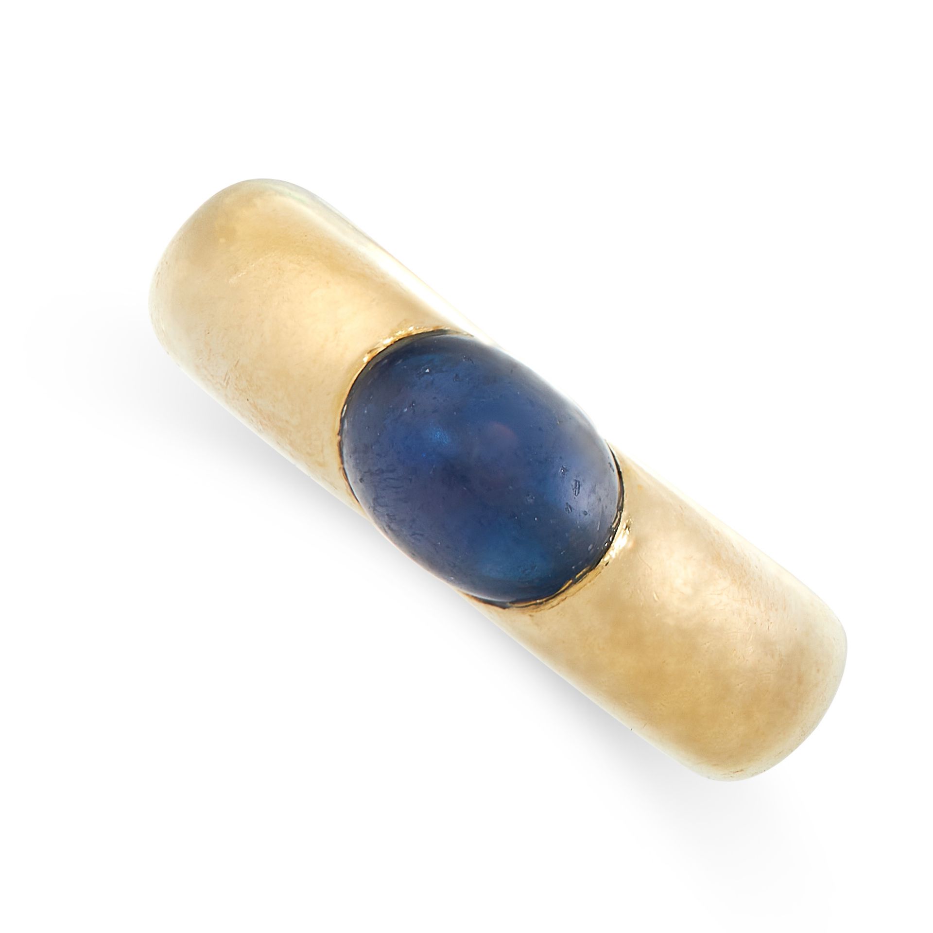 A VINTAGE SAPPHIRE DRESS RING in 18ct yellow gold, the band set with an oval cabochon blue