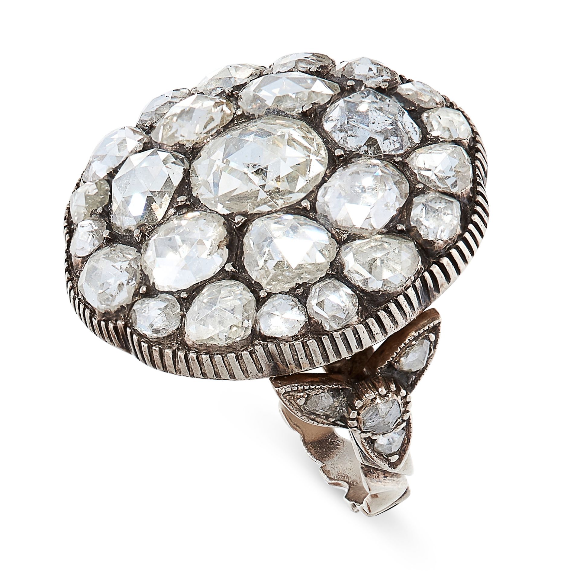 AN ANTIQUE GEORGIAN DIAMOND CLUSTER RING in yellow gold and silver, the scalloped circular face - Image 2 of 2