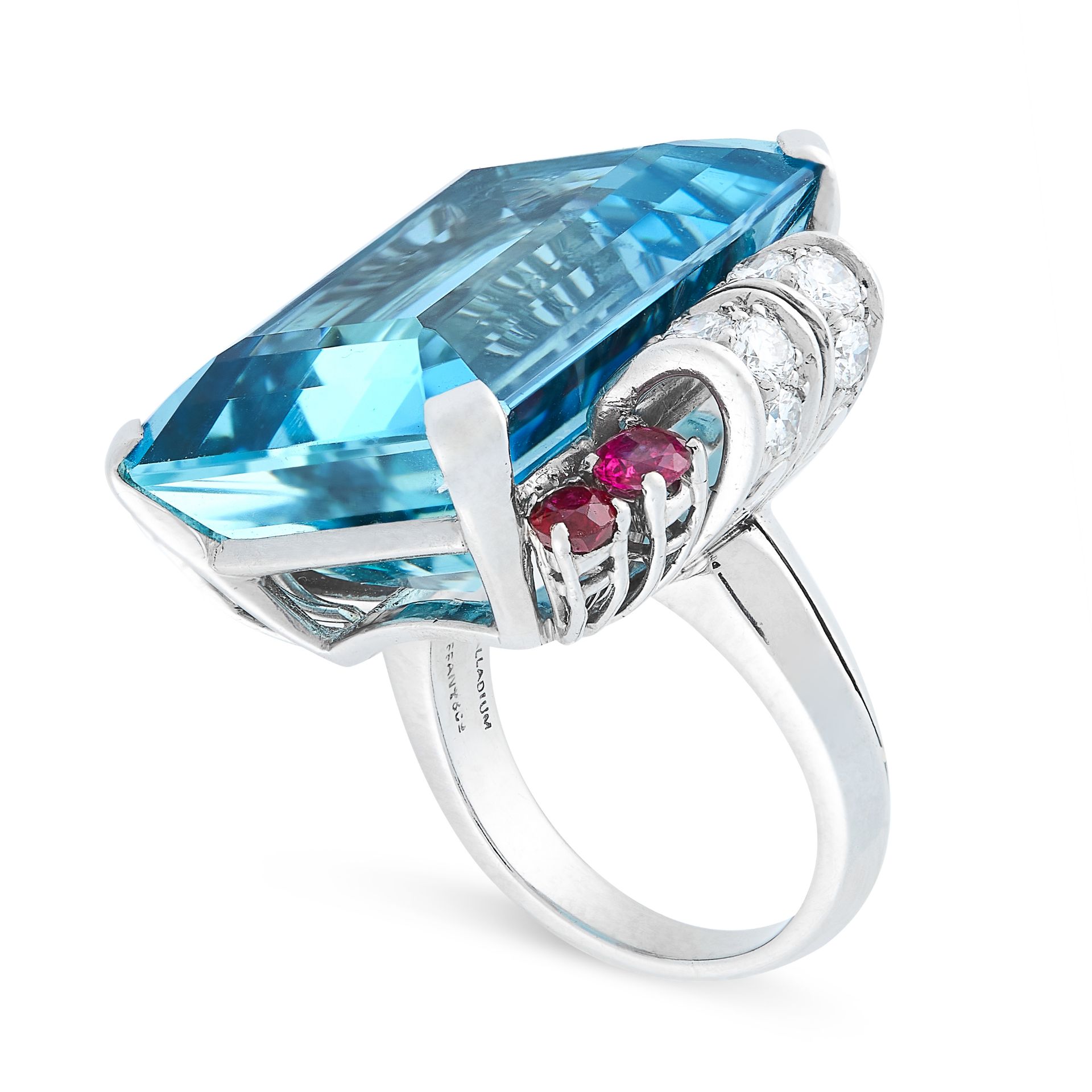 AN EXCEPTIONAL AQUAMARINE, RUBY AND DIAMOND RING, TIFFANY & CO CIRCA 1950 set with an emerald cut - Image 2 of 2