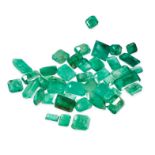 A MIXED LOT OF UNMOUNTED EMERALDS emerald cut, totalling 20.0 carats.