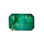 AN UNMOUNTED EMERALD emerald cut, of 3.32 carats.