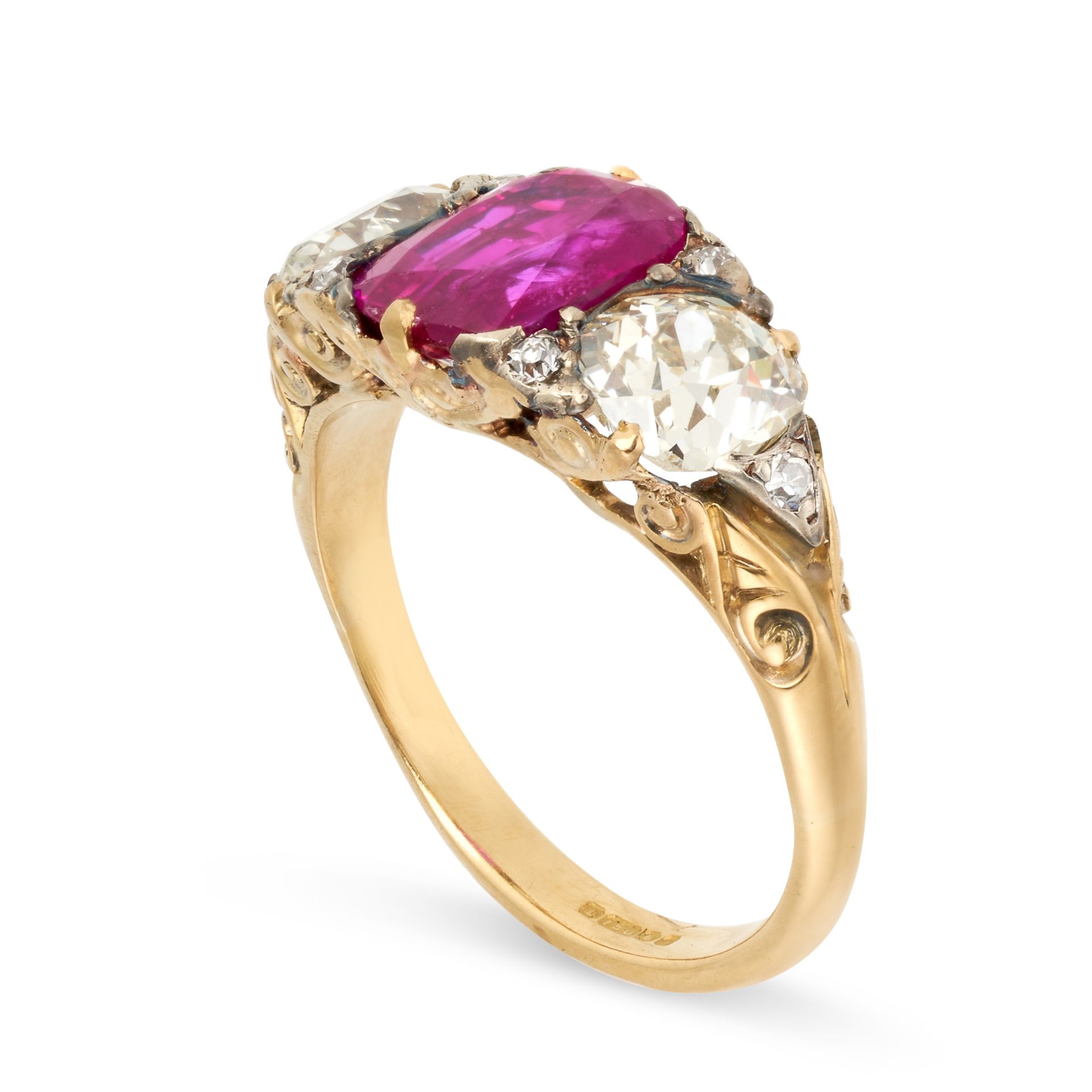 A BURMA NO HEAT RUBY AND DIAMOND RING in 18ct yellow gold, set with a cushion cut ruby of 2.96 - Bild 2 aus 2
