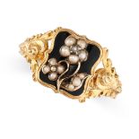 NO RESERVE - AN ANTIQUE WILLIAM IV PEARL AND ENAMEL MOURNING LOCKET RING, 1836 in 18ct yellow