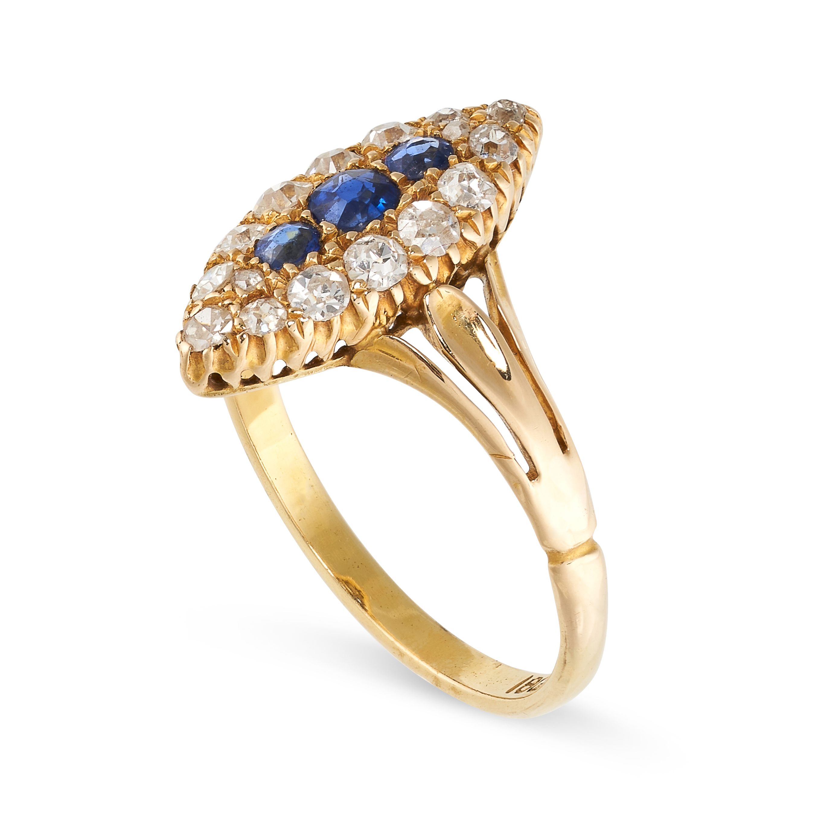 NO RESERVE - AN ANTIQUE SAPPHIRE AND DIAMOND RING in 18ct yellow gold, set with a trio of - Image 2 of 2