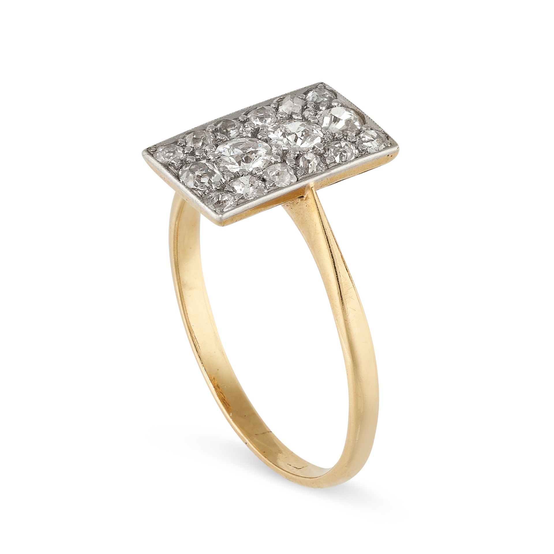 NO RESERVE - AN ART DECO DIAMOND RING, EARLY 20TH CENTURY in 18ct yellow gold and platinum, the - Image 2 of 2