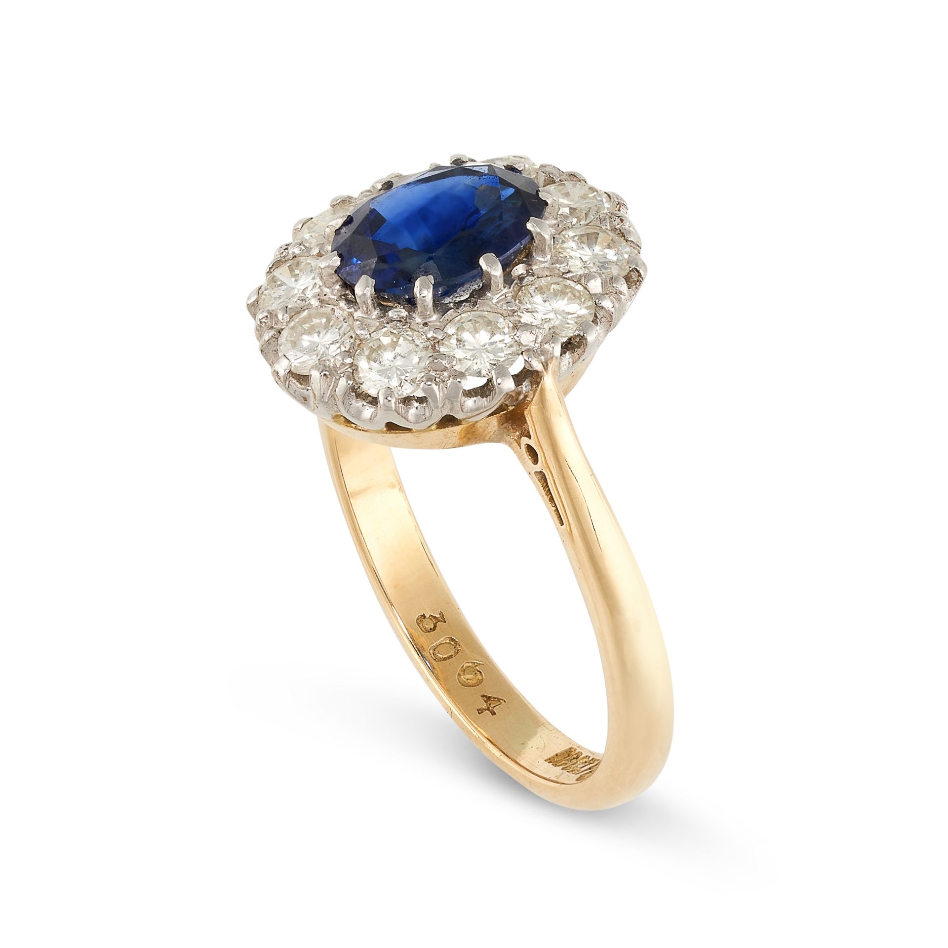 NO RESERVE - A VINTAGE SAPPHIRE AND DIAMOND DRESS RING in 18ct yellow gold and platinum, set with an - Image 2 of 2