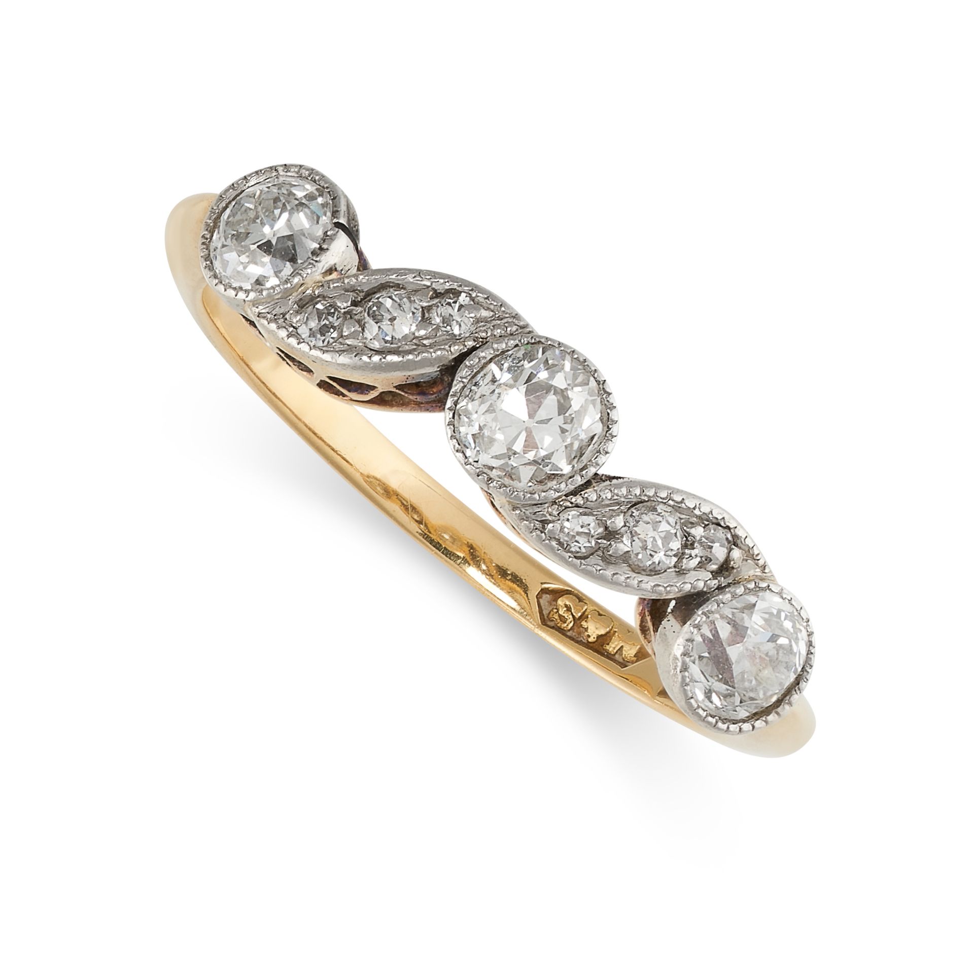 NO RESERVE - AN ART DECO DIAMOND RING in 18ct yellow gold and platinum, the band set with a trio