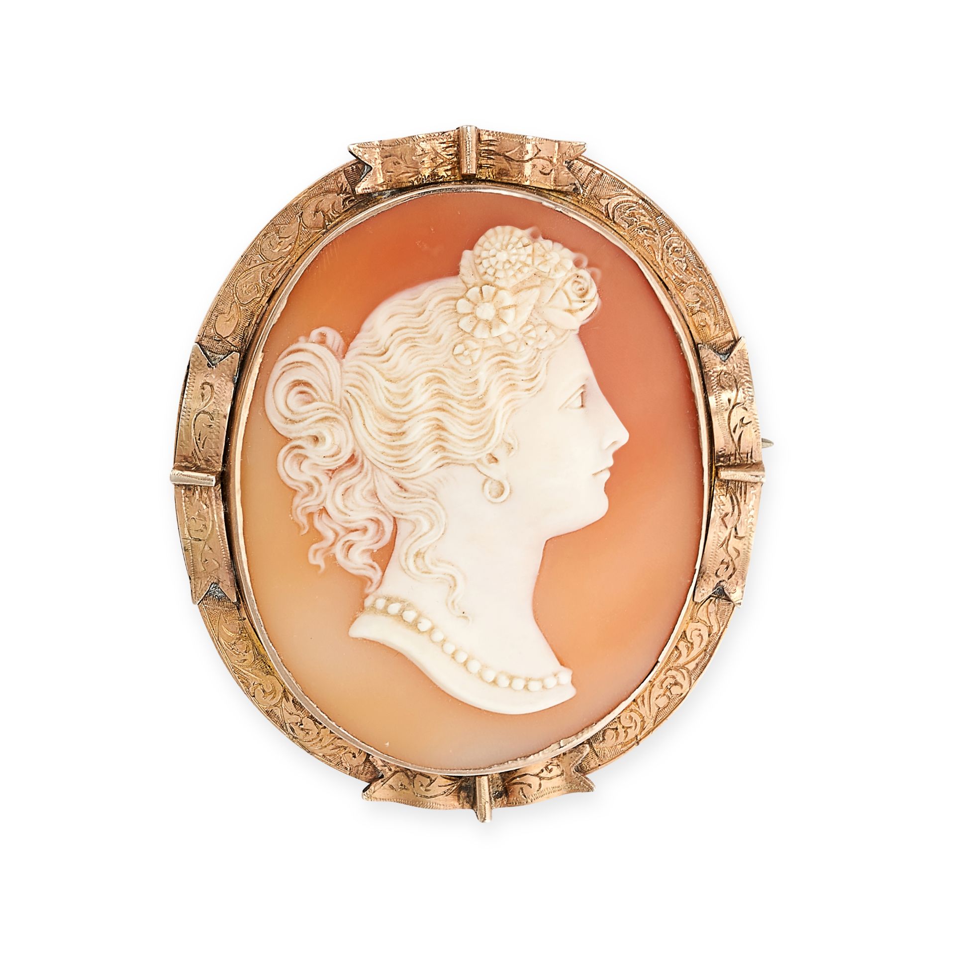 NO RESERVE - AN ANTIQUE SHELL CAMEO BROOCH, LATE 19TH CENTURY, depicting a lady in profile, with a