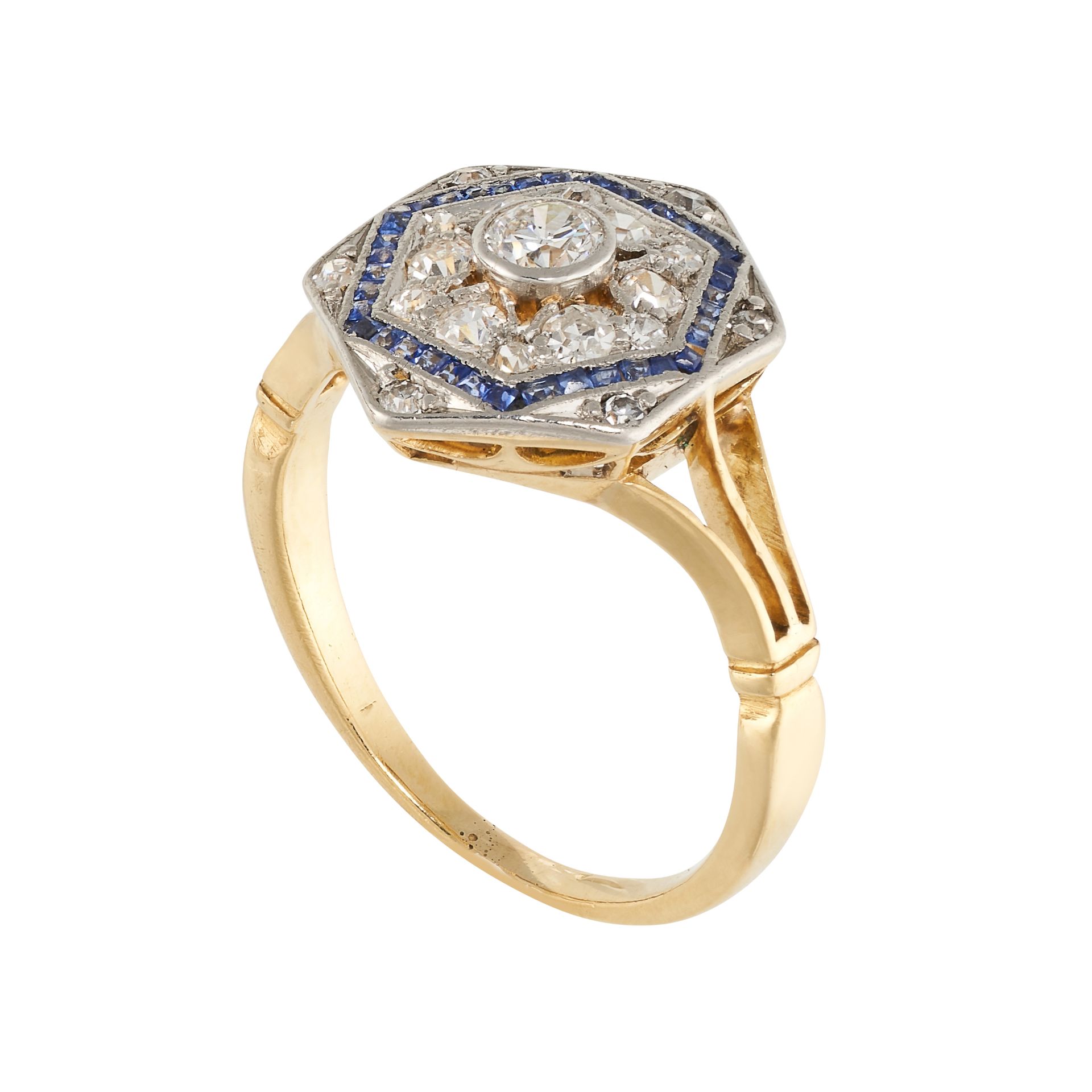 NO RESERVE - AN ART DECO DIAMOND AND SAPPHIRE RING in 18ct yellow gold and platinum, the hexagonal - Image 2 of 2