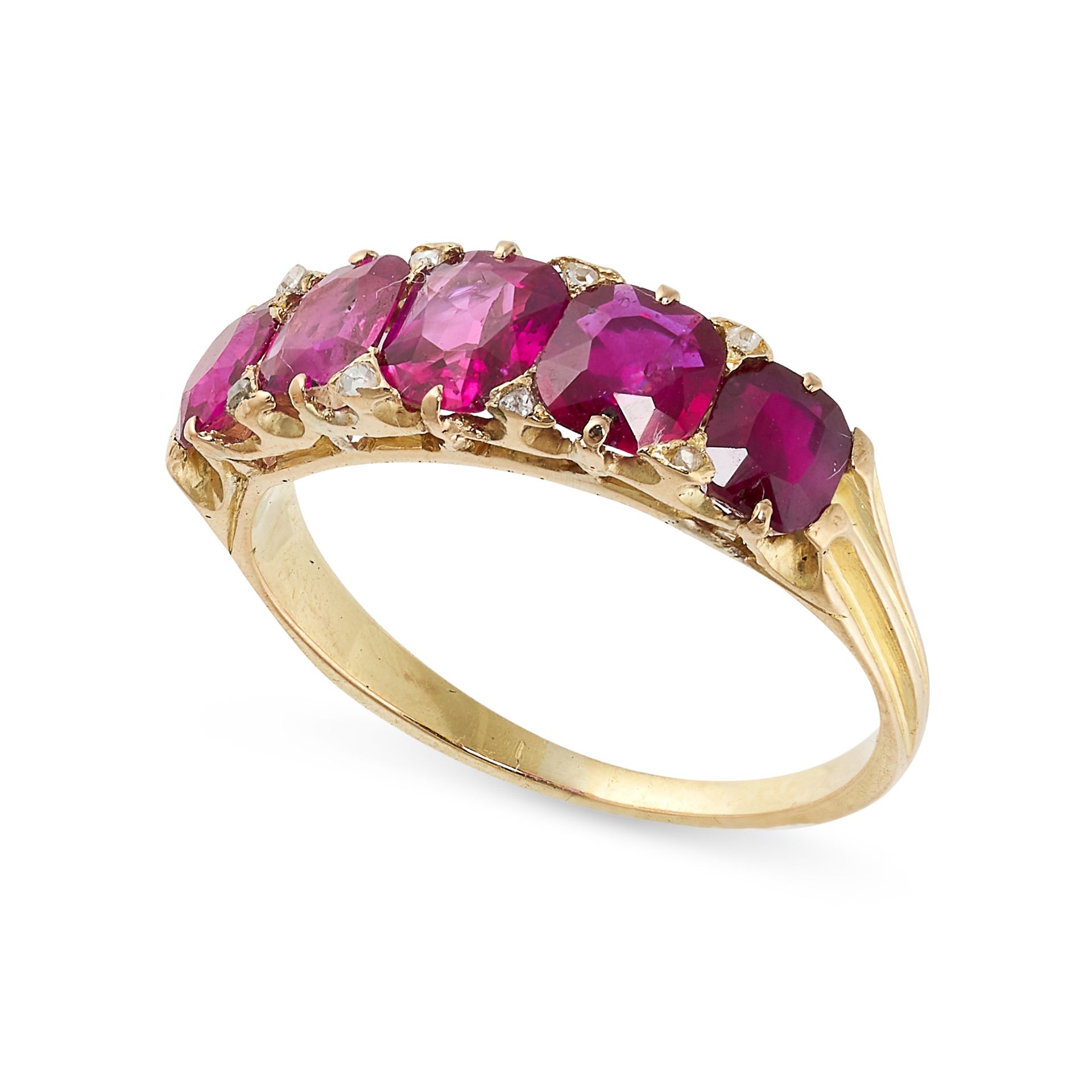 AN ANTIQUE BURMA NO HEAT RUBY AND DIAMOND RING in yellow gold, set with five graduated cushion cut - Bild 2 aus 2