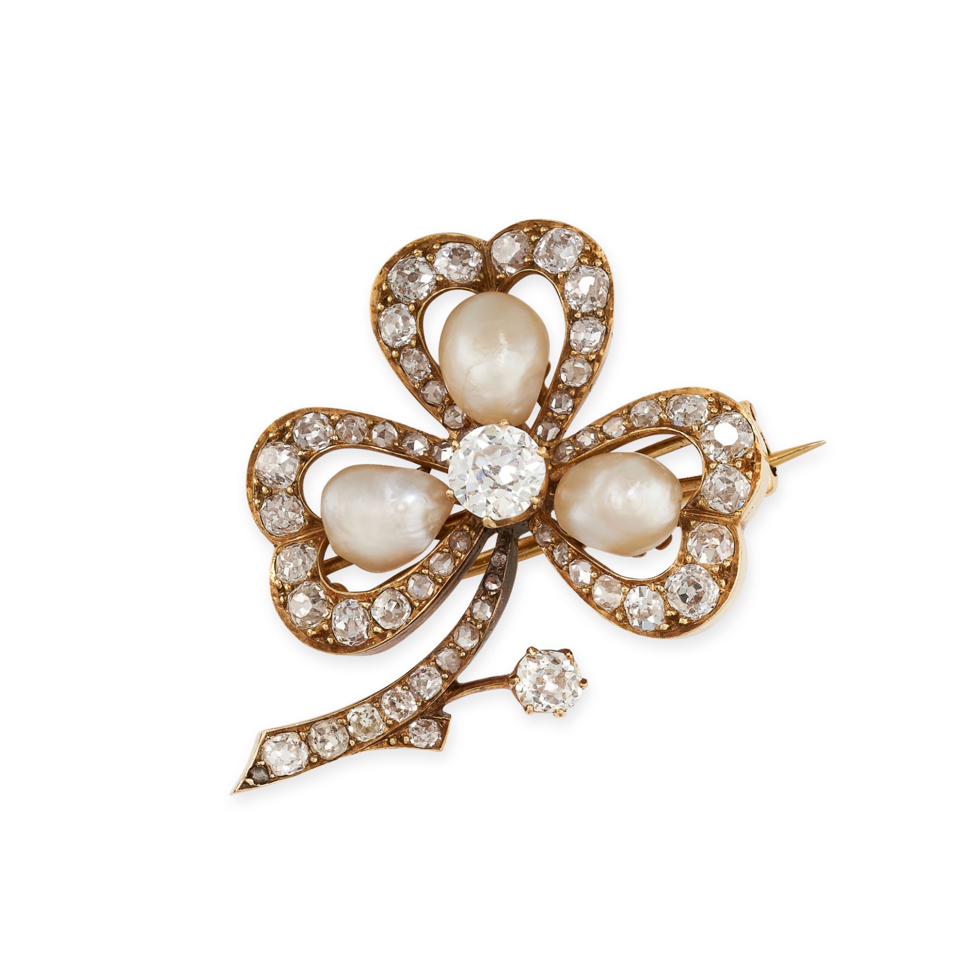 AN ANTIQUE VICTORIAN PEARL AND DIAMOND CLOVER BROOCH, LATE 19TH CENTURY in yellow gold, designed