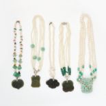 A MIXED LOT OF JEWELLERY comprising of five pearl necklaces, one set with aventurine quartz,