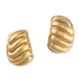 VAN CLEEF & ARPELS, A PAIR OF HOOP CLIP EARRINGS Made in 18 carat yellow gold, undulating reeded