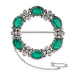 NO RESERVE - AN ANTIQUE GREEN AND WHITE PASTE BROOCH in silver, designed as a wreath with foliate