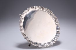 A GEORGE V SILVER CARD TRAY