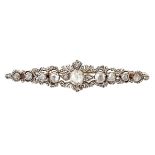 A DUTCH 19TH CENTURY DIAMOND BAR BROOCH