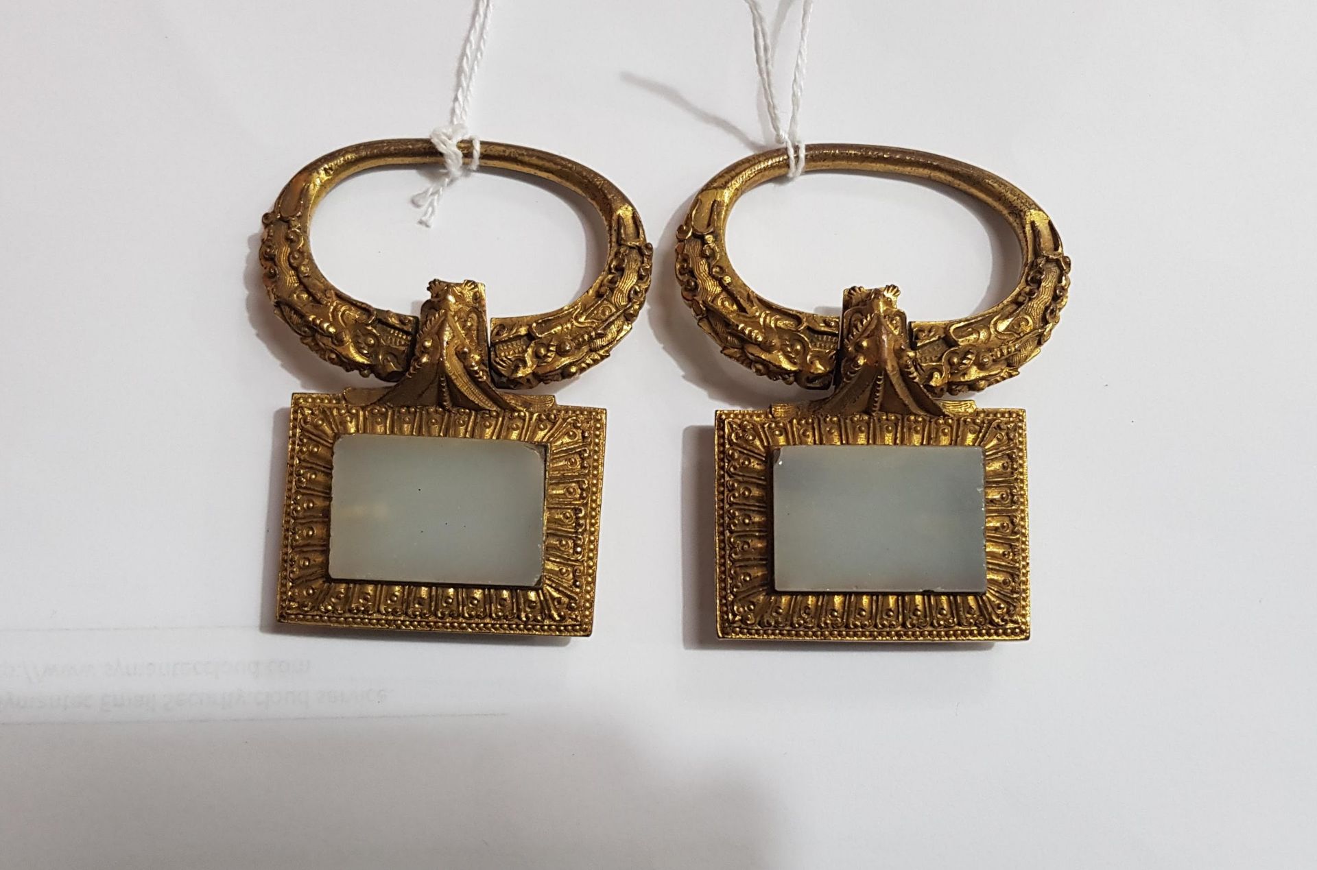 A PAIR OF 19TH CENTURY CHINESE GILT-METAL BUCKLES - Image 2 of 5