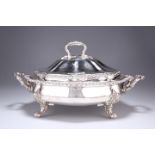 A GEORGE IV SILVER SERVING DISH AND COVER