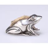 AN EDWARD VII SILVER FROG NOVELTY PIN CUSHION