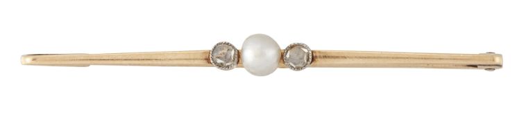 AN EARLY 20TH CENTURY PEARL AND DIAMOND BAR BROOCH