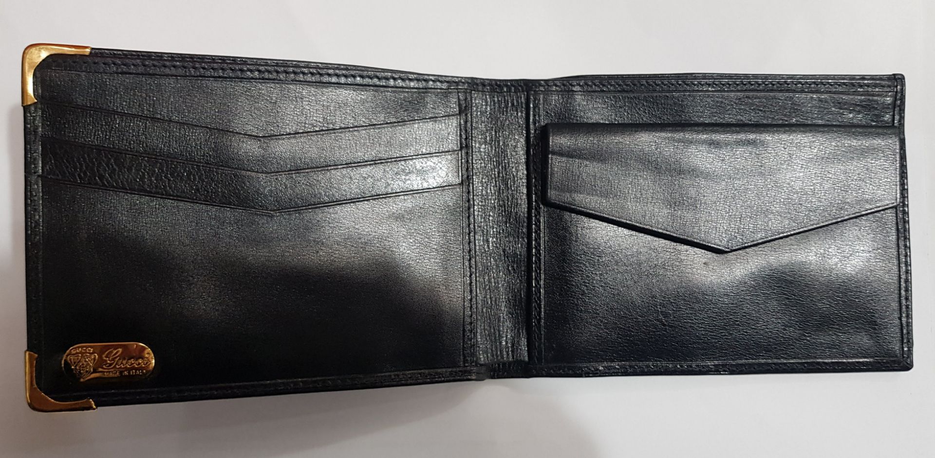 A GUCCI BLACK CROCODILE LEATHER WALLET - Image 2 of 4