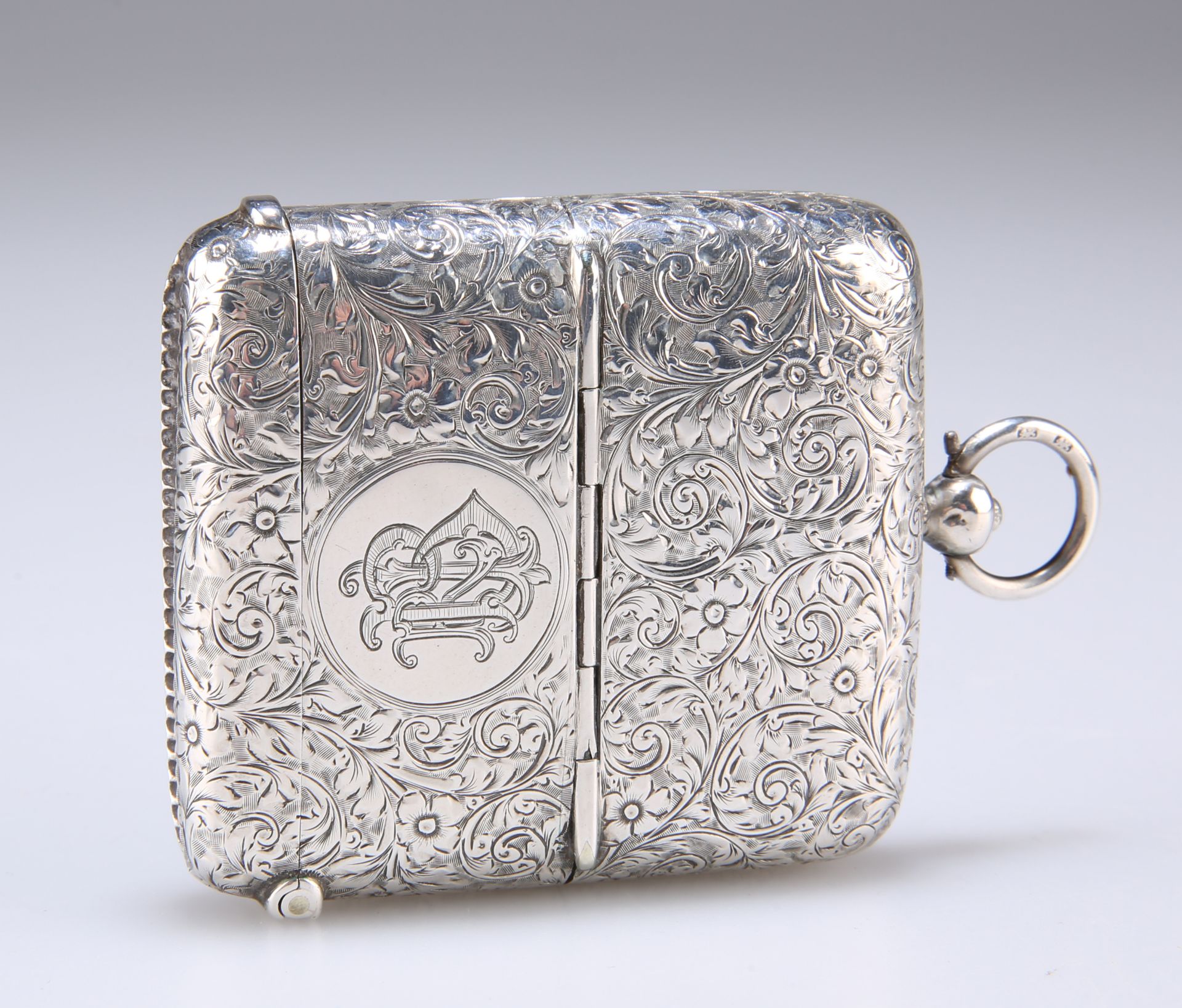 AN EDWARDIAN SILVER VESTA AND DOUBLE SOVEREIGN CASE COMBINATION