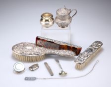 A GROUP OF ASSORTED SILVER ITEMS